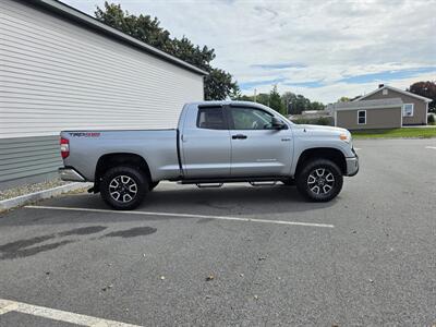 2014 Toyota Tundra SR5 - Photo 5 - Westport, MA 02790