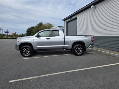 2014 Toyota Tundra SR5 - Photo 2 - Westport, MA 02790