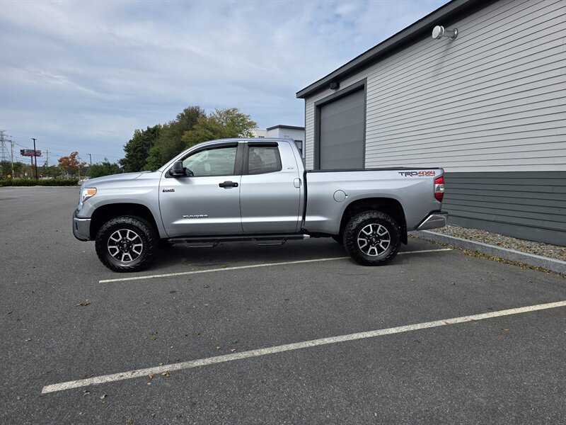 2014 Toyota Tundra SR5 - Photo 2 - Westport, MA 02790