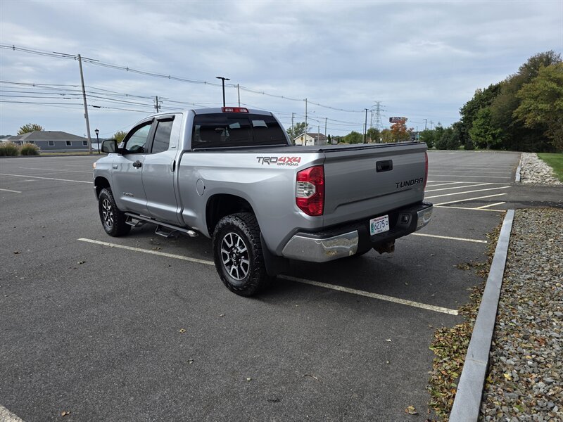 2014 Toyota Tundra SR5 - Photo 6 - Westport, MA 02790