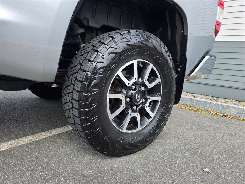 2014 Toyota Tundra SR5 - Photo 9 - Westport, MA 02790
