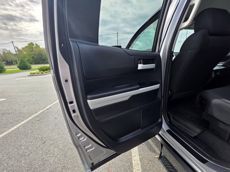 2014 Toyota Tundra SR5 - Photo 28 - Westport, MA 02790
