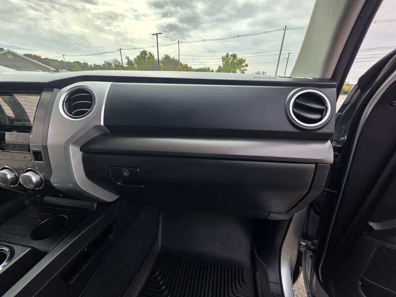 2014 Toyota Tundra SR5 - Photo 24 - Westport, MA 02790