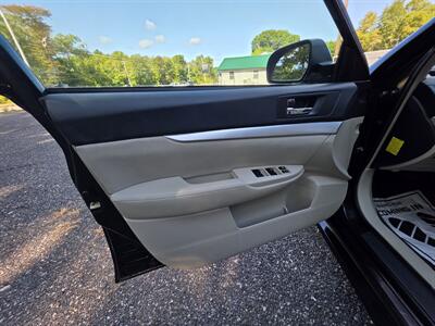 2011 Subaru Legacy 2.5i Premium   - Photo 28 - Westport, MA 02790