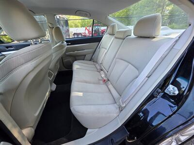 2011 Subaru Legacy 2.5i Premium   - Photo 15 - Westport, MA 02790