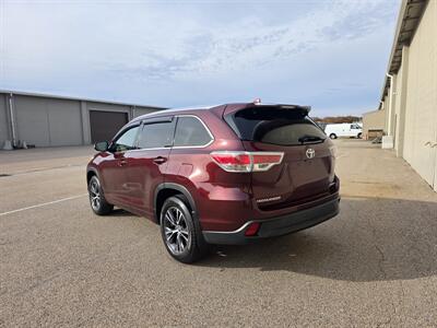 2016 Toyota Highlander XLE - Photo 3 - Westport, MA 02790