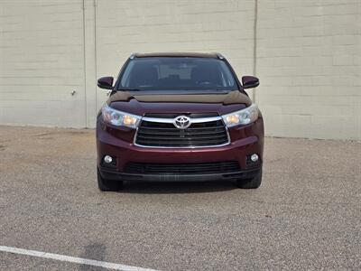 2016 Toyota Highlander XLE - Photo 8 - Westport, MA 02790
