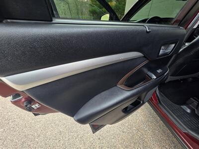 2016 Toyota Highlander XLE - Photo 18 - Westport, MA 02790