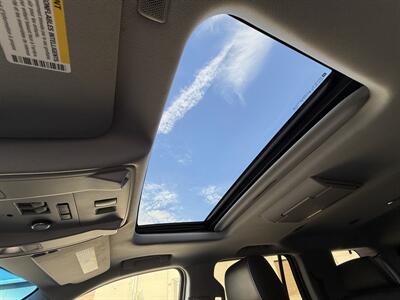 2018 Chevrolet Tahoe Premier   - Photo 27 - Westport, MA 02790
