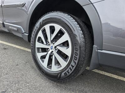 2022 Subaru Outback Premium   - Photo 9 - Westport, MA 02790