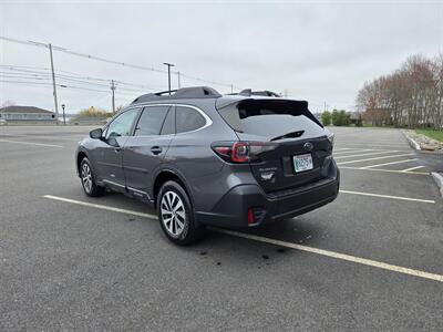 2022 Subaru Outback Premium   - Photo 6 - Westport, MA 02790