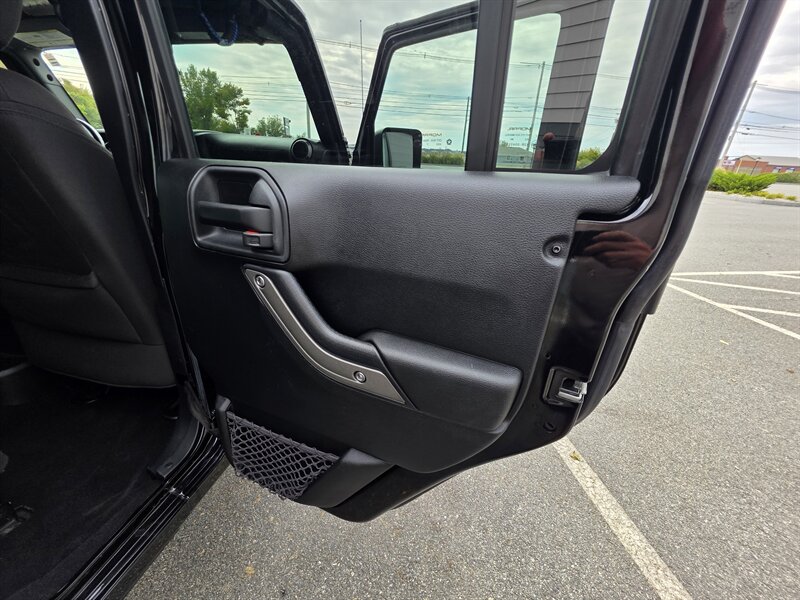 2017 Jeep Wrangler Unlimited Sport S - Photo 31 - Westport, MA 02790