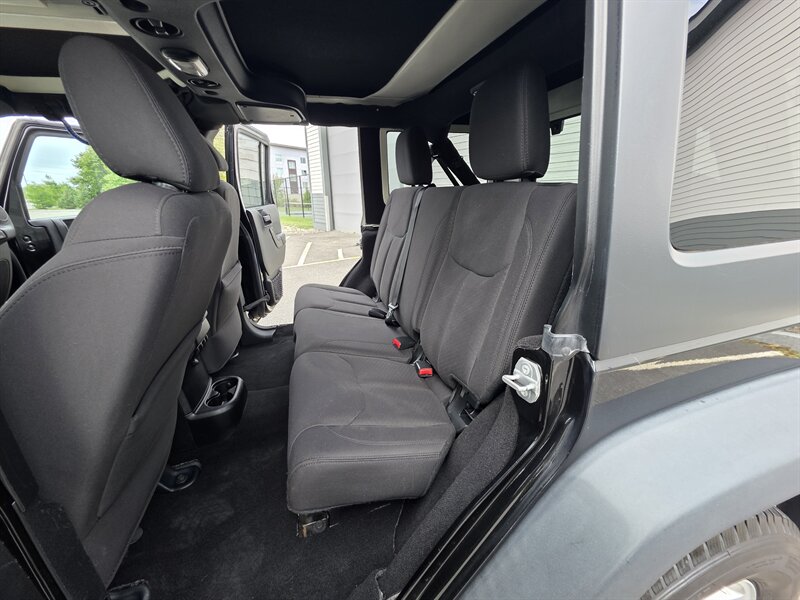 2017 Jeep Wrangler Unlimited Sport S - Photo 16 - Westport, MA 02790