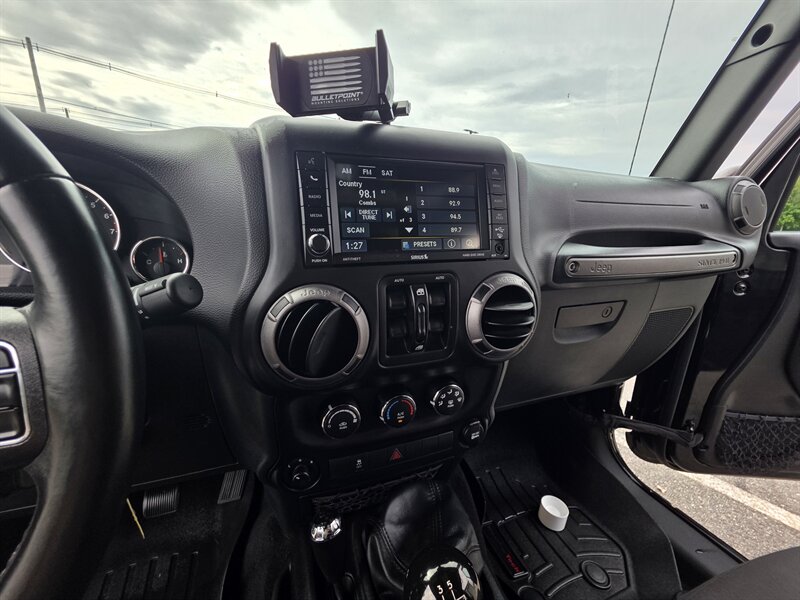 2017 Jeep Wrangler Unlimited Sport S - Photo 25 - Westport, MA 02790
