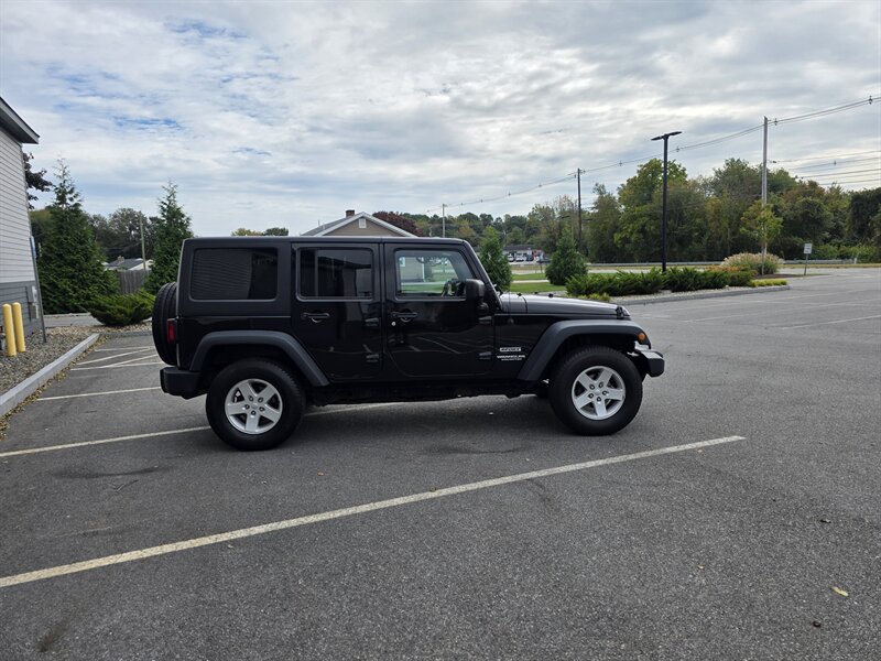 2017 Jeep Wrangler Unlimited Sport S - Photo 4 - Westport, MA 02790