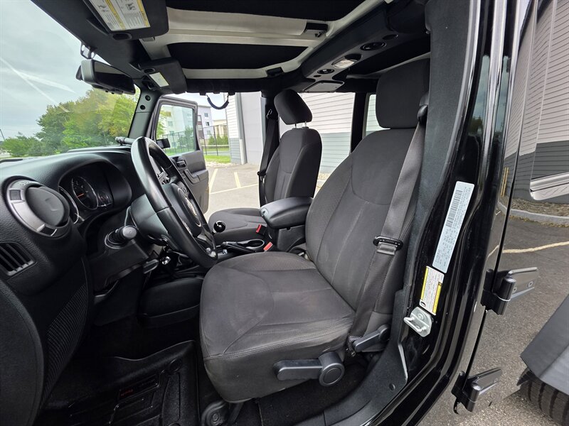 2017 Jeep Wrangler Unlimited Sport S - Photo 17 - Westport, MA 02790