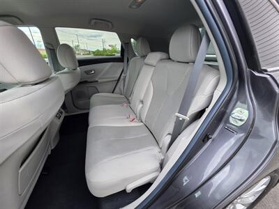 2014 Toyota Venza LE - Photo 11 - Westport, MA 02790