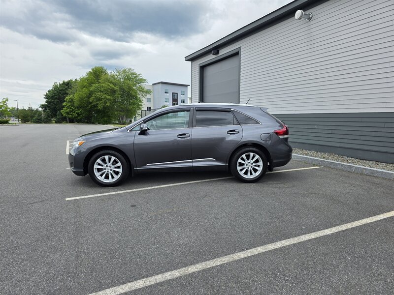 2014 Toyota Venza LE - Photo 2 - Westport, MA 02790