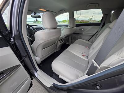 2014 Toyota Venza LE - Photo 12 - Westport, MA 02790