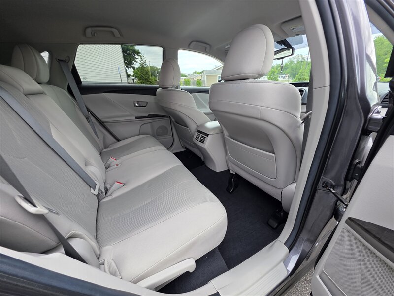 2014 Toyota Venza LE - Photo 21 - Westport, MA 02790