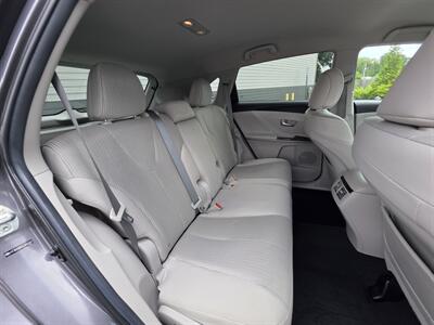 2014 Toyota Venza LE - Photo 20 - Westport, MA 02790