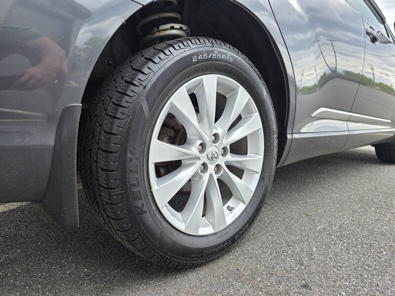 2014 Toyota Venza LE - Photo 9 - Westport, MA 02790