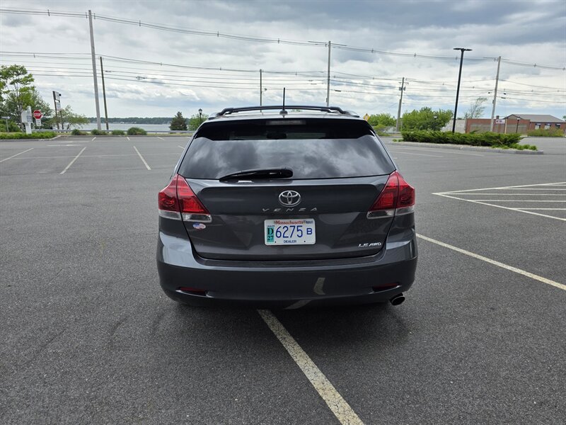 2014 Toyota Venza LE - Photo 8 - Westport, MA 02790
