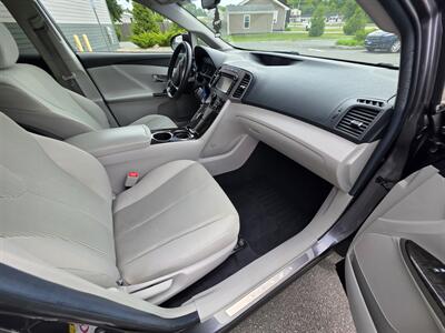2014 Toyota Venza LE - Photo 13 - Westport, MA 02790