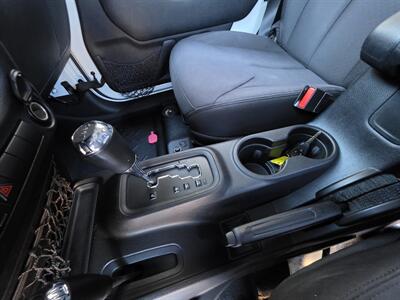 2015 Jeep Wrangler Unlimited Sport - Photo 18 - Westport, MA 02790
