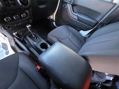 2015 Jeep Wrangler Unlimited Sport - Photo 32 - Westport, MA 02790