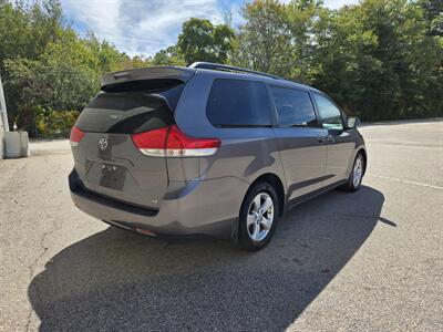 2014 Toyota Sienna LE 8-Passenger   - Photo 8 - Westport, MA 02790