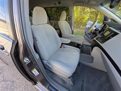 2014 Toyota Sienna LE 8-Passenger   - Photo 21 - Westport, MA 02790