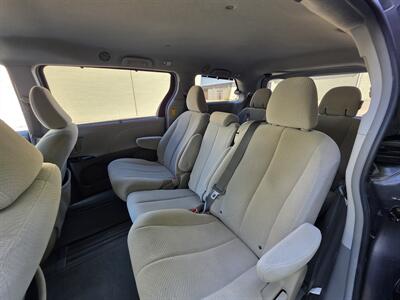 2014 Toyota Sienna LE 8-Passenger   - Photo 14 - Westport, MA 02790