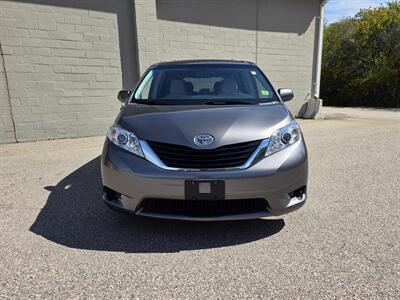 2014 Toyota Sienna LE 8-Passenger   - Photo 5 - Westport, MA 02790