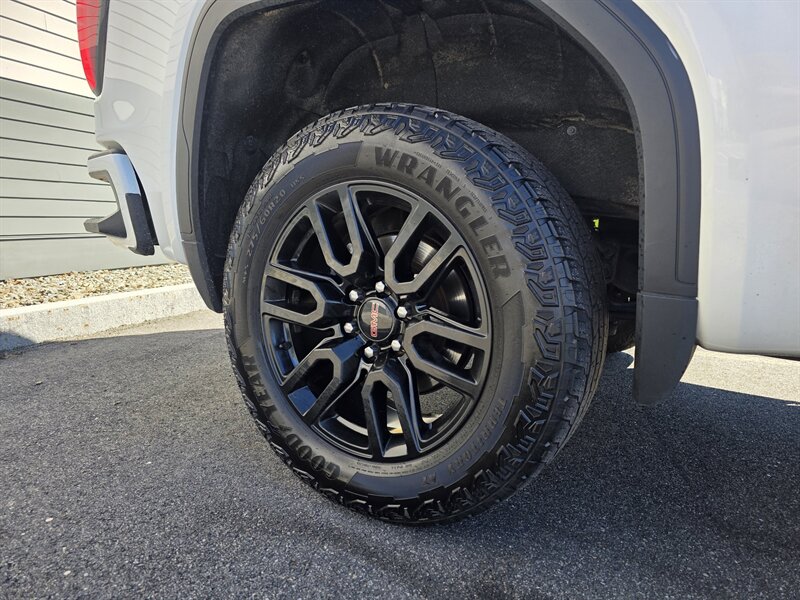 2021 GMC Sierra 1500 Elevation - Photo 9 - Westport, MA 02790