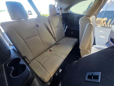 2020 Toyota Highlander XLE   - Photo 18 - Westport, MA 02790