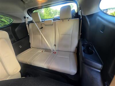 2020 Toyota Highlander XLE   - Photo 15 - Westport, MA 02790