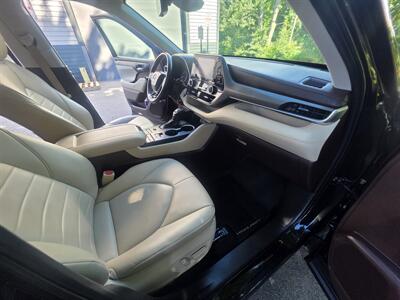 2020 Toyota Highlander XLE   - Photo 20 - Westport, MA 02790