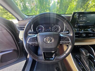 2020 Toyota Highlander XLE   - Photo 26 - Westport, MA 02790