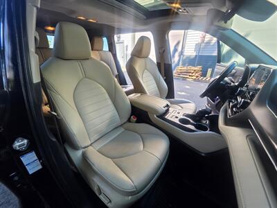 2020 Toyota Highlander XLE   - Photo 21 - Westport, MA 02790