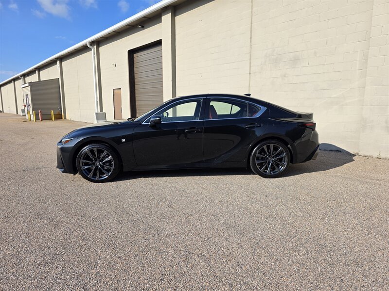 2022 Lexus IS 350 F SPORT - Photo 2 - Westport, MA 02790