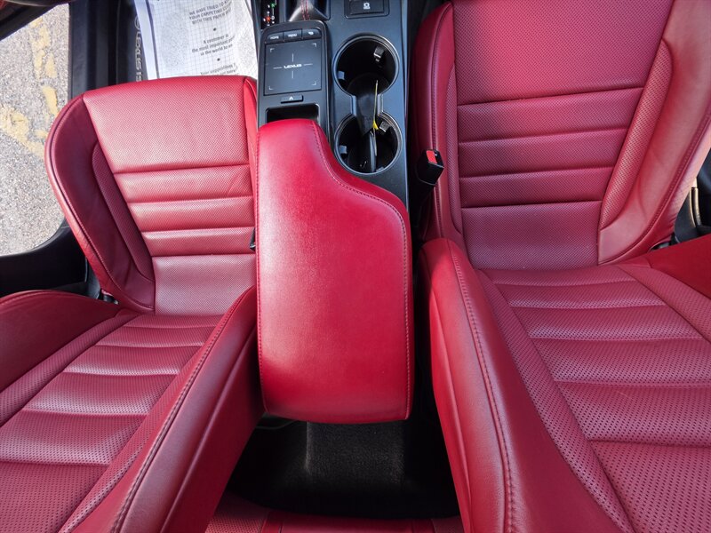 2022 Lexus IS 350 F SPORT - Photo 20 - Westport, MA 02790