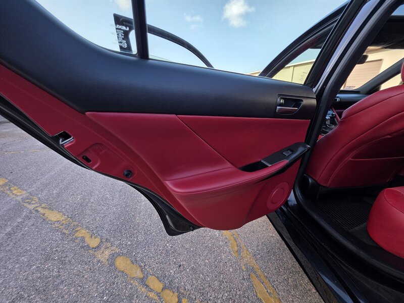 2022 Lexus IS 350 F SPORT - Photo 29 - Westport, MA 02790
