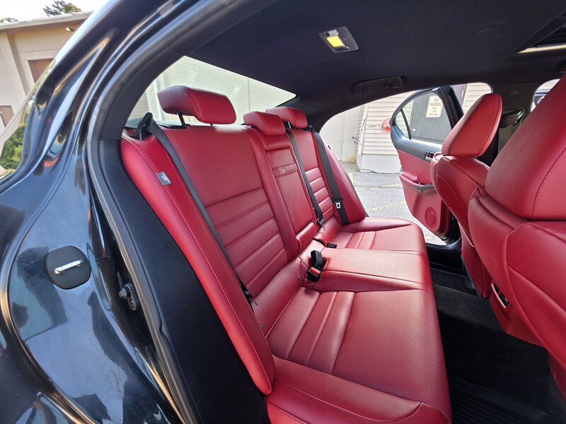 2022 Lexus IS 350 F SPORT - Photo 15 - Westport, MA 02790