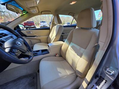 2017 Toyota Camry LE - Photo 10 - Westport, MA 02790