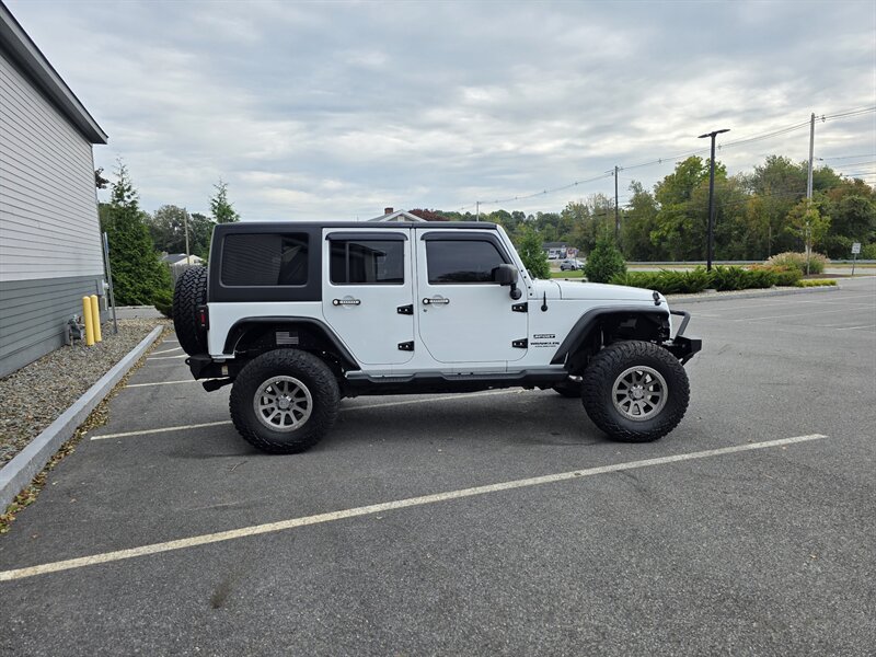 2015 Jeep Wrangler Unlimited Sport S - Photo 4 - Westport, MA 02790