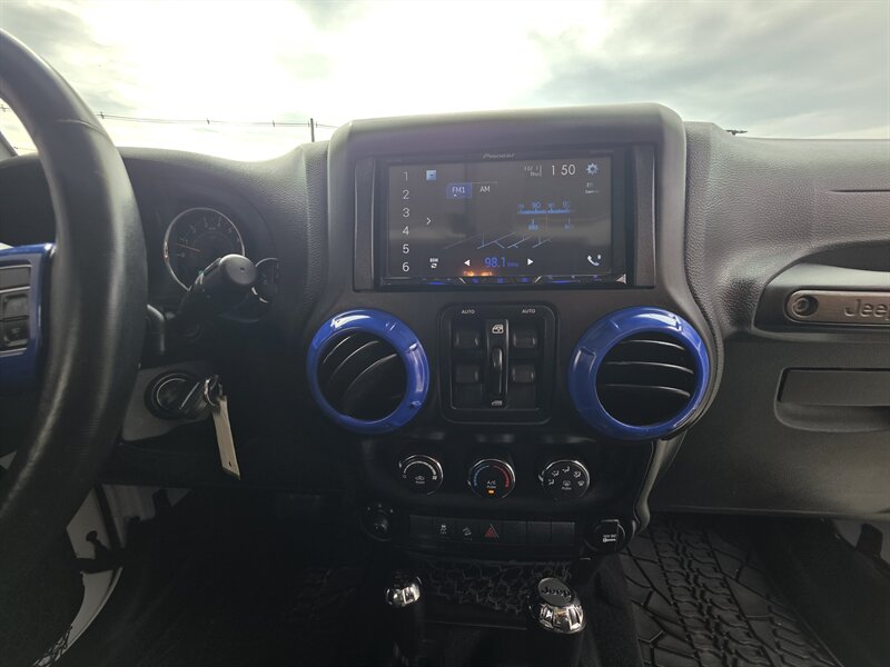 2015 Jeep Wrangler Unlimited Sport S - Photo 22 - Westport, MA 02790