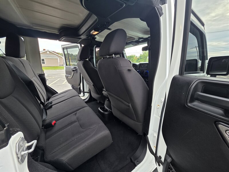 2015 Jeep Wrangler Unlimited Sport S - Photo 14 - Westport, MA 02790