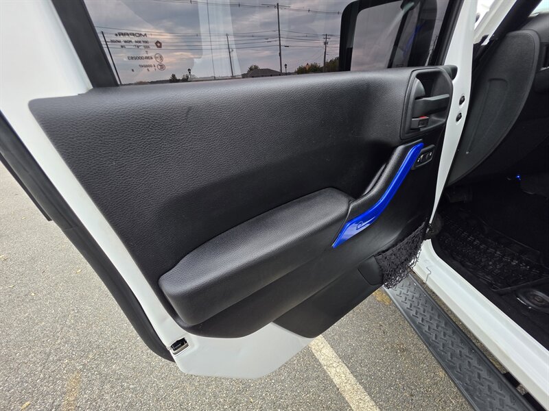 2015 Jeep Wrangler Unlimited Sport S - Photo 27 - Westport, MA 02790