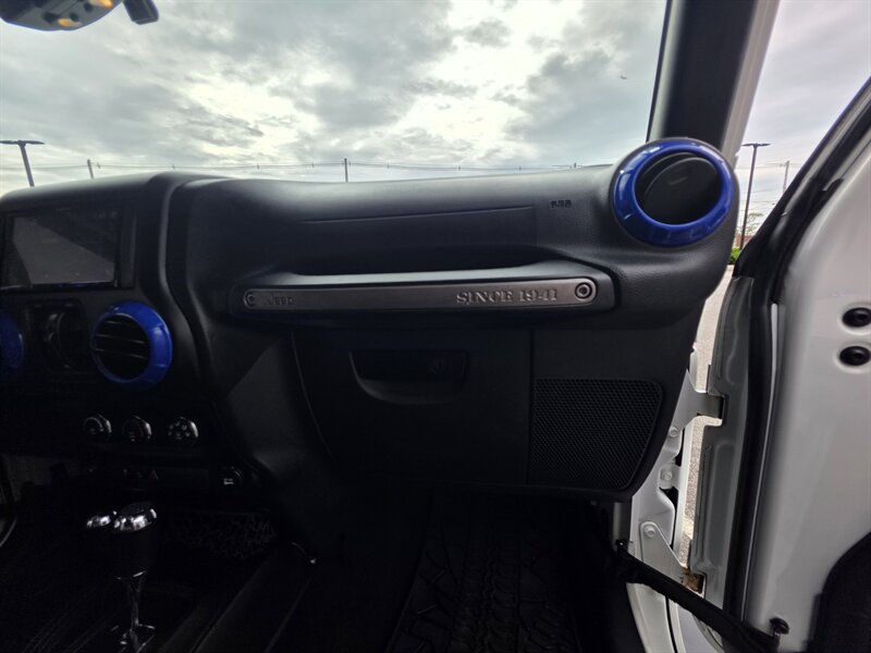 2015 Jeep Wrangler Unlimited Sport S - Photo 25 - Westport, MA 02790